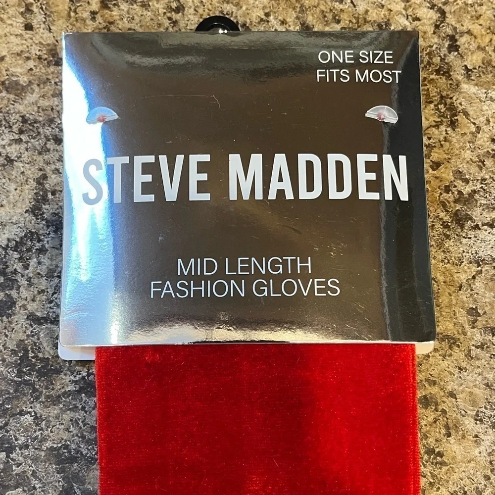 NWT Steve Madden Mid Length Fashion Gloves Red